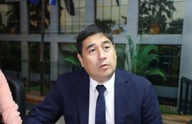 Eduardo Nakayama, senador independiente.