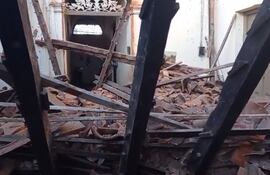 Histórica casona de Manuel Gondra se derrumba ante la inacción del Gobierno