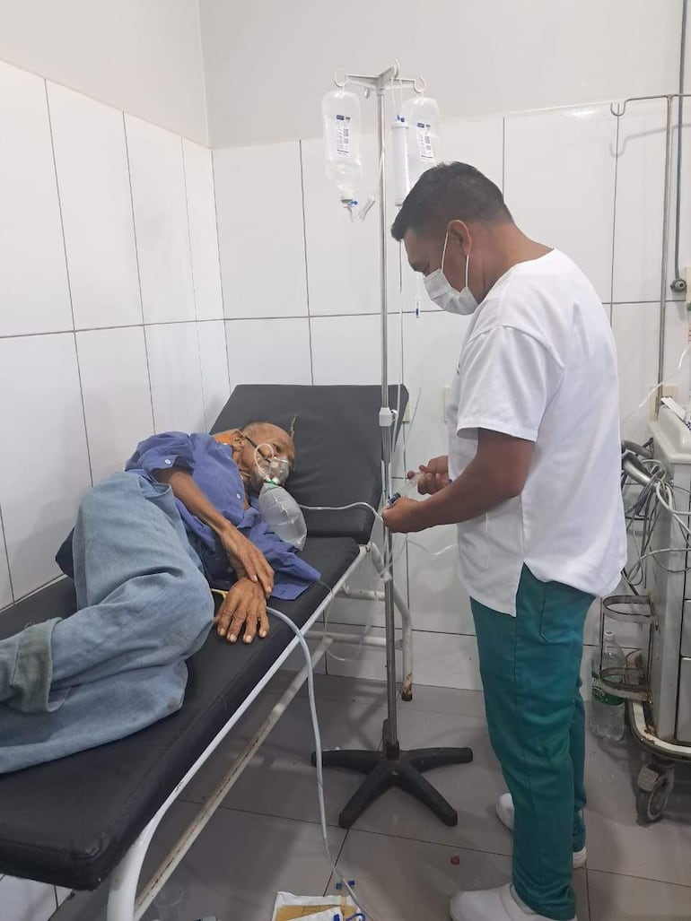 “Me siento discriminado”: el clamor de un enfermero indígena que pide estabilidad laboral