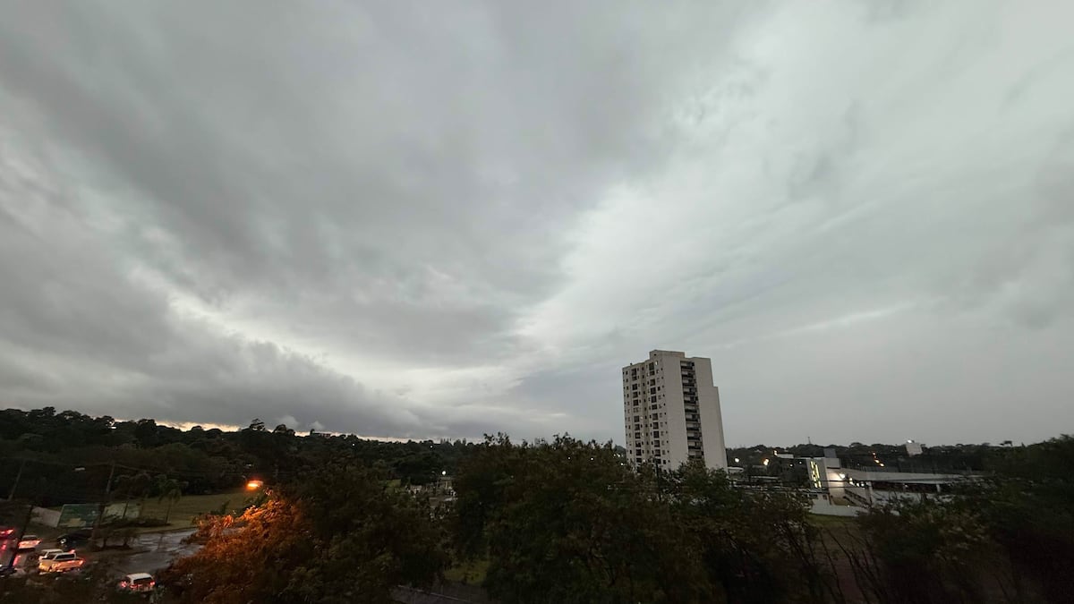 Fin de semana cálido y posibilidades de lluvias en el Este del país