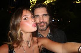 La cumpleañera Paloma con su orgulloso papá Juanes.
