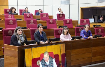 Representantes de la Federación Internacional de Periodistas (FIP) y del Sindicato de Periodistas del Paraguay (SPP), encabezados por el secretario General, Santiago Ortiz.
