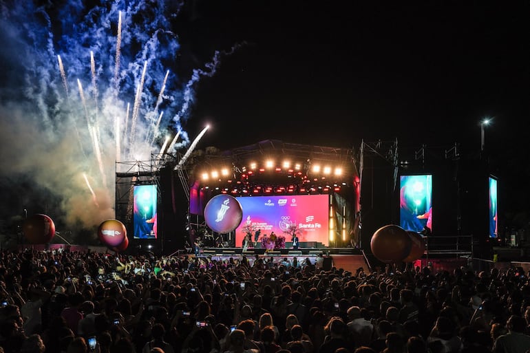 Imponente ceremonia de clausura de los Juegos Suramericanos Santa Fe 2026.