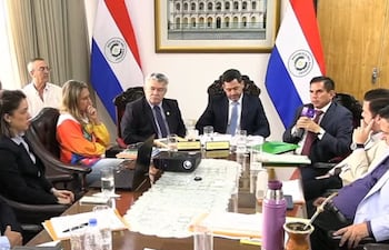 Juan Carlos Baruja acudió a Diputados a dar explicaciones sobre el caso con Chaqueñito, pero se retiró antes por un sangrado de nariz.