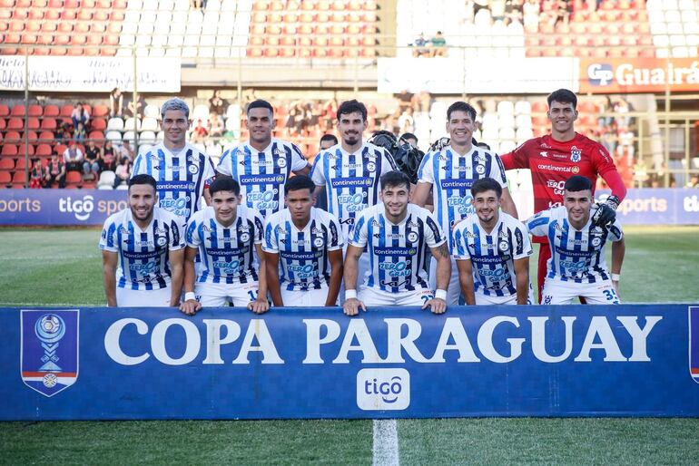 El equipo del Sportivo 2 de Mayo que derrotó a Atlético Tembetary, por los cuartos de final de la Copa Paraguay.