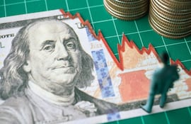 El dólar se mantiene por debajo de G. 6.000 en Paraguay, situación que favorece a consumidores e importadores, pero que genera presión sobre los exportadores.