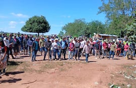 Los pobladores de los asentamientos Nueva Esperanza y Santa Bárbara, afectados por la granizada del pasado 3 de octubre, advirtieron que el levantamiento del bloqueo no significa que hayan desistido de sus reclamos.
