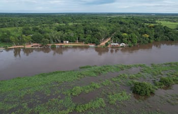 Cauces hídricos desbordan y ribereños enfrentan difícil situación en San Pedro
