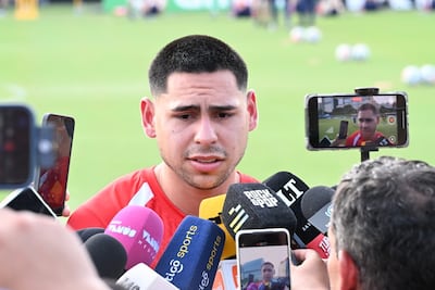 El delantero de Paraguay, Gustavo Caballero hablando con los medios en la previa al duelo ante Francia, por los octavos de final del Mundial 2026.