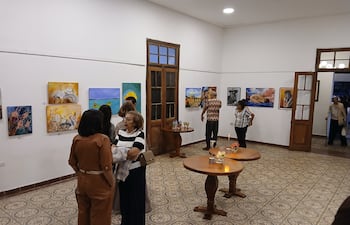 Más de 30 obras se encuentran disponibles en la galería La Ferrer en Villarrica.