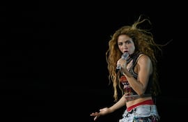 Shakira durante el ensayo realizado ayer en Copacabana, Río de Janeiro, para su multitudinario show de esta noche.