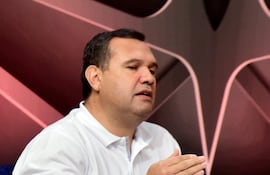 Derlis Maidana (izq.), diputado, en los estudios de ABC TV.