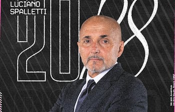 Con esta imagen, la Juventus de Turín anunció la renovación del vínculo del experimentado entrenador italiano, Luciano Spalletti, de 67 años.