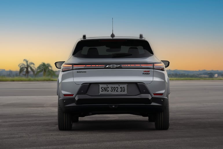 El nuevo Sonic incorpora la última generación de Chevrolet Intelligent Driving, con asistencias avanzadas que elevan la seguridad y la experiencia de conducción.
