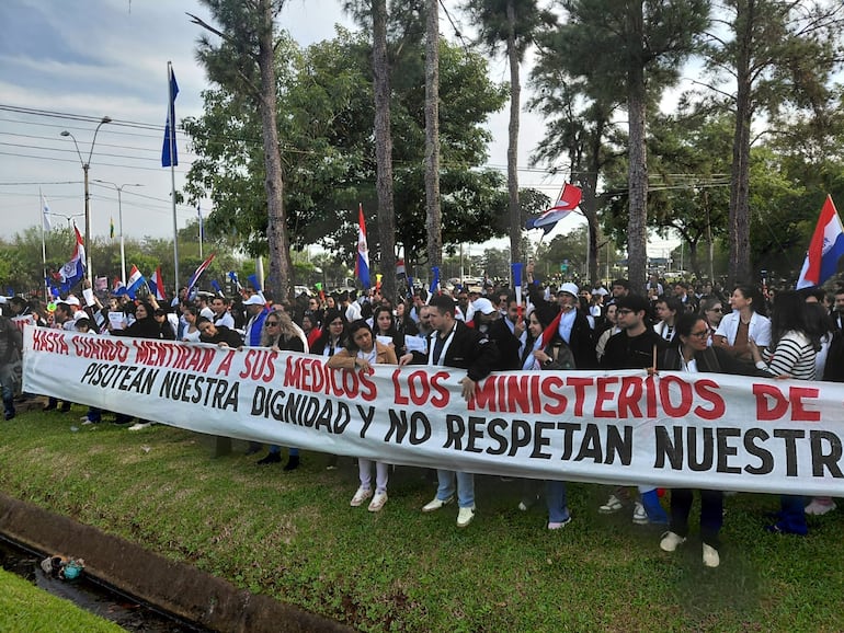 Segundo día de huelga de médicos dependiente del Ministerio de Salud Pública.