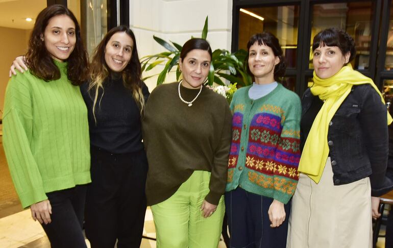 Irene Gelfman, Ayelén Rodríguez, Blanca Bernardo, María Carri y Florencia Wajsman.