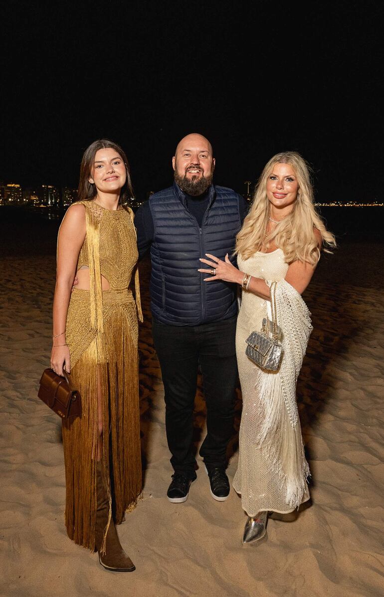 Pía Del Vecchio, Pedro Del Vecchio y Paola Hornung.