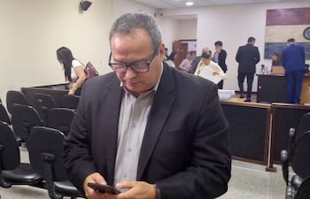 Carlos Granada, comunicador cuya condena se ratificó, pero continuará con libertad ambulatoria.