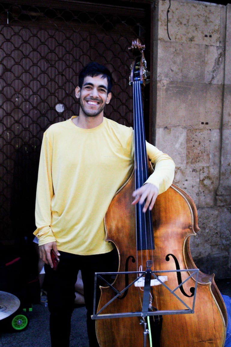 Nicolás Cañete bajista y contrabajista de reconocida trayectoria en nuestro país y a nivel internacional anunció gira por Paraguay y Argentina.