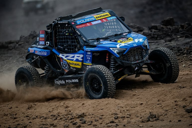 El piloto norteamericano Brock Heger (Polaris #425) se adjudicó la victoria este año en la categoría SSV.