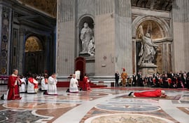 Celebración de rito de Semana Santa en el Vaticano. El papa León XIV durante uno de los ritos católicos. (foto: Vatican News)