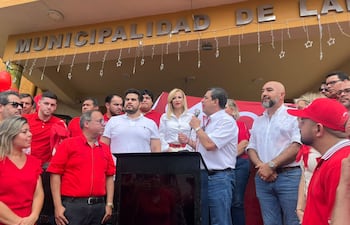 Acto de apoyo de Fuerza Republicana a la precandidatura de Carolina González a la intendencia de Lambaré.