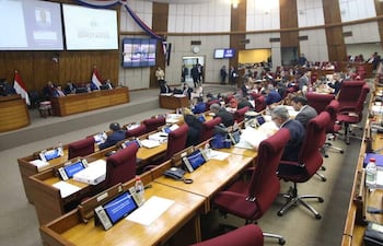 Imagen ilustrativa del pleno de la Cámara de Diputados, que hoy salvaría a seis intendentes.