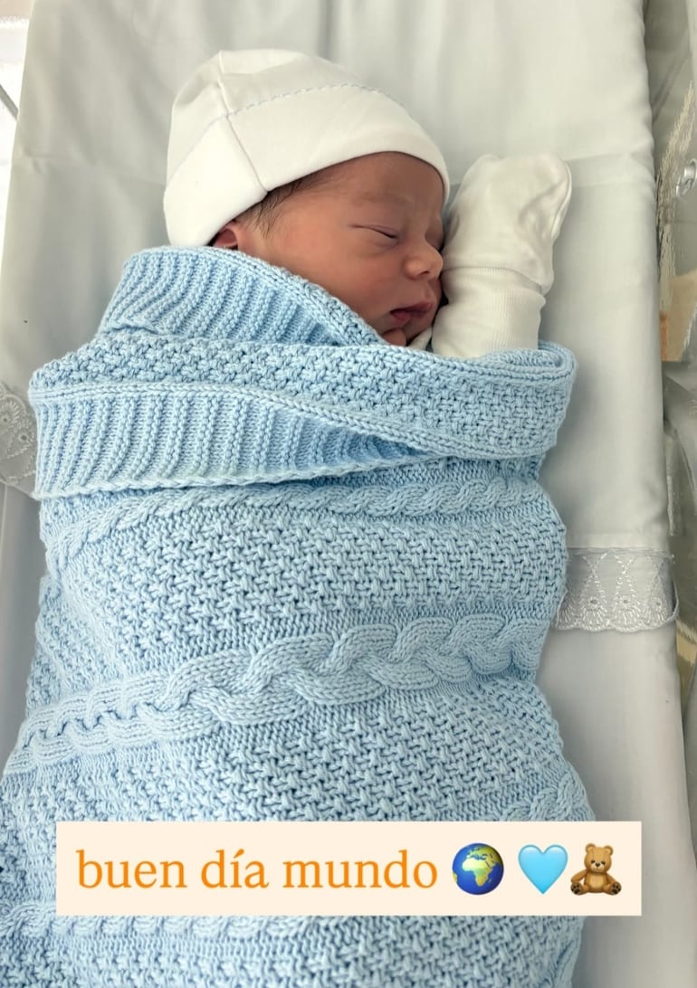 ¡Pura ternura! El recién nacido Tomás Bedoya Galeano. (Captura de la historia de Instagram de Sebastián Bedoya)