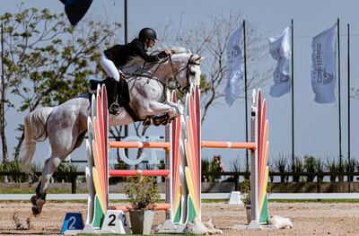La amazona Joaquina Campuzano (15), con su montado Falcón, serán protagonistas en el Sudamericano.