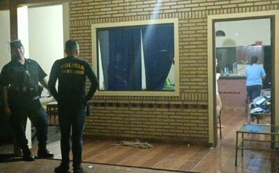 La vivienda que fue asaltada esta madrugada por falsos policías.