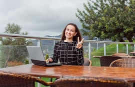 El "workcation", traducido informalmente al español "trabajaciones", es una modalidad laboral el auge. Foto: Freepik/EFE.