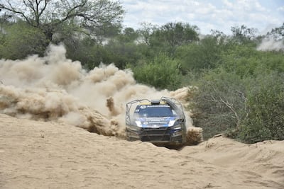 El Skoda Fabia RS Rally2 del piloto Fau Zaldívar y el copiloto Marcelo der Ohannesian en la PE6 de Ruta Transchaco-Picada Histórica de la Etapa 1 del Rally del Chaco 2026.