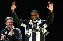 El delantero sueco Alexander Isak se despidió en medio de la polémica del Newcastle United para fichar por el Liverpool.