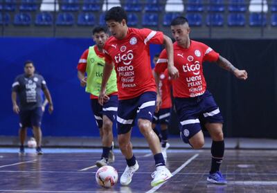 Últimos aprestos de la selección paraguaya para la Conmebol Copa América que se inicia el viernes, en el COP Arena, en Luque.
