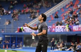 Nelson Haedo Valdez, entrenador de Libertad.