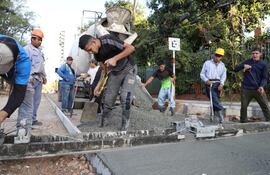 Paraguay enfrenta el desafío de convertir el crecimiento económico en mejora efectiva de las condiciones laborales.