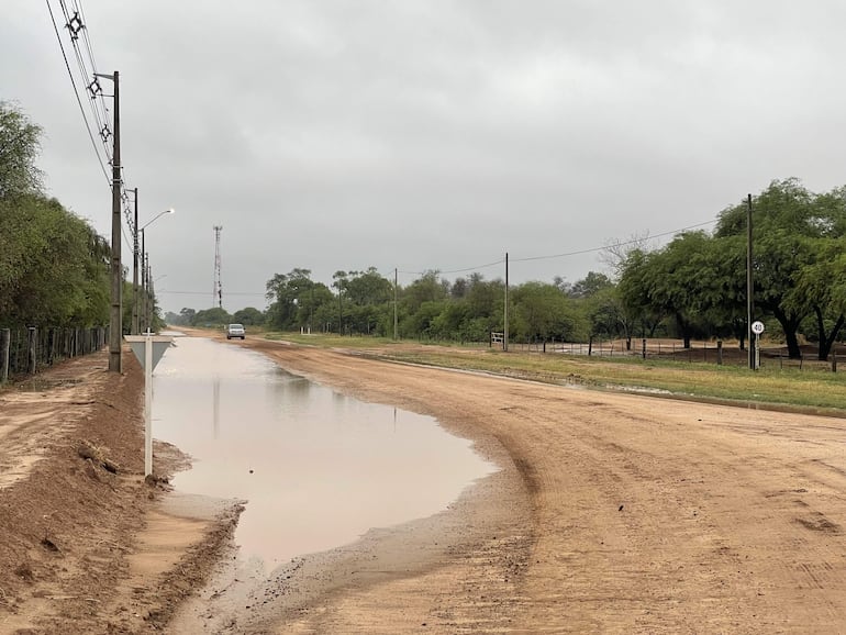 Camino chaqueño luego de la lluvia.