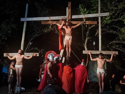 Currusú Rapé en Yaguarón con el elenco de teatro YARA, dirigido por Genn Servin y organizado por la Municipalidad.