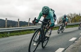 La ciclista paraguaya Agua Marina Espínola con excelente andar.