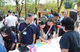 Docentes del programa de Capacitación de Docentes Japoneses en el Exterior de la Agencia de Cooperación Internacional del Japón (JICA) participaron de un intercambio cultural en la ciudad de Itauguá con alumnos de la Fundación Mata´í Mitakuña´í.