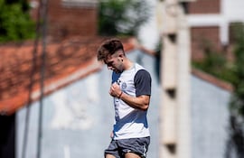 El delantero Deivis Faustino Barone Mora (19 años), se hizo sentir con un doblete en el segundo partido frente a Sportivo Trinidense, disputado en la Villa Olimpia.