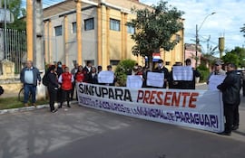 Tribunal Electoral de la Capital anula despido de funcionarios de la Municipalidad de Paraguarí.