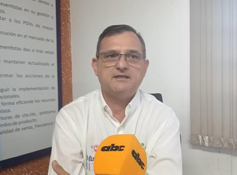 Gilberto Bataglim De Souza, propietario de la Distribuidora.