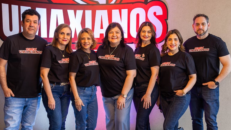 Los capitanes e instructores acompañaron a los jóvenes que integran las diferentes modalidades de Umaxianos Sports.