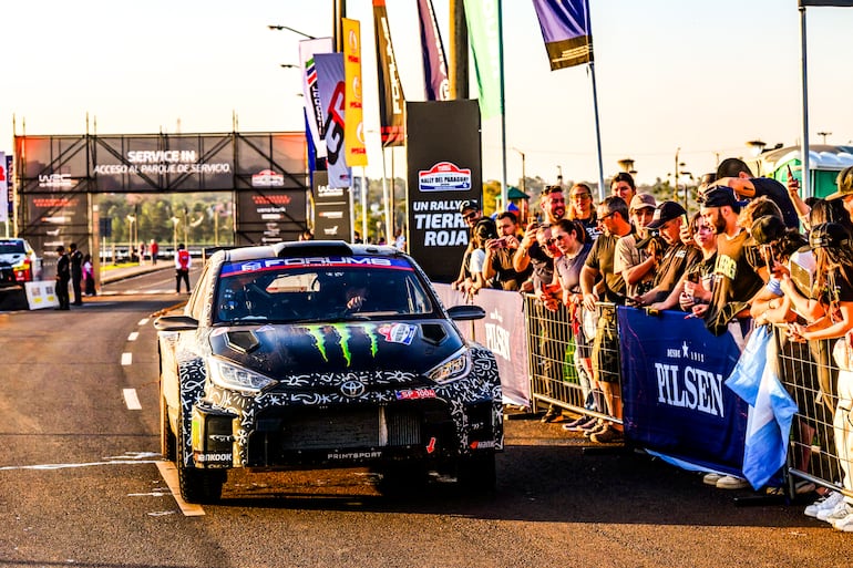 Oliver Solberg y Elliott Edmondson (Toyota GR Yaris Rally2) fueron los ganadores de la categoría WRC2 en el Rally del Paraguay 2025.