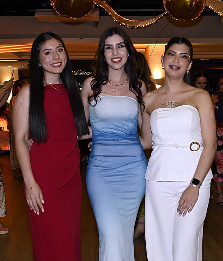 Andrea Albrecht, Adriana Vega y Noelia Venialgo.