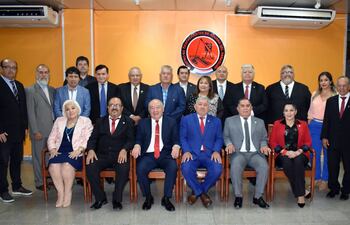 Miembros de la Comisión Directiva del Centro de Despachantes de Aduana del Paraguay para el periodo 2024-2027.