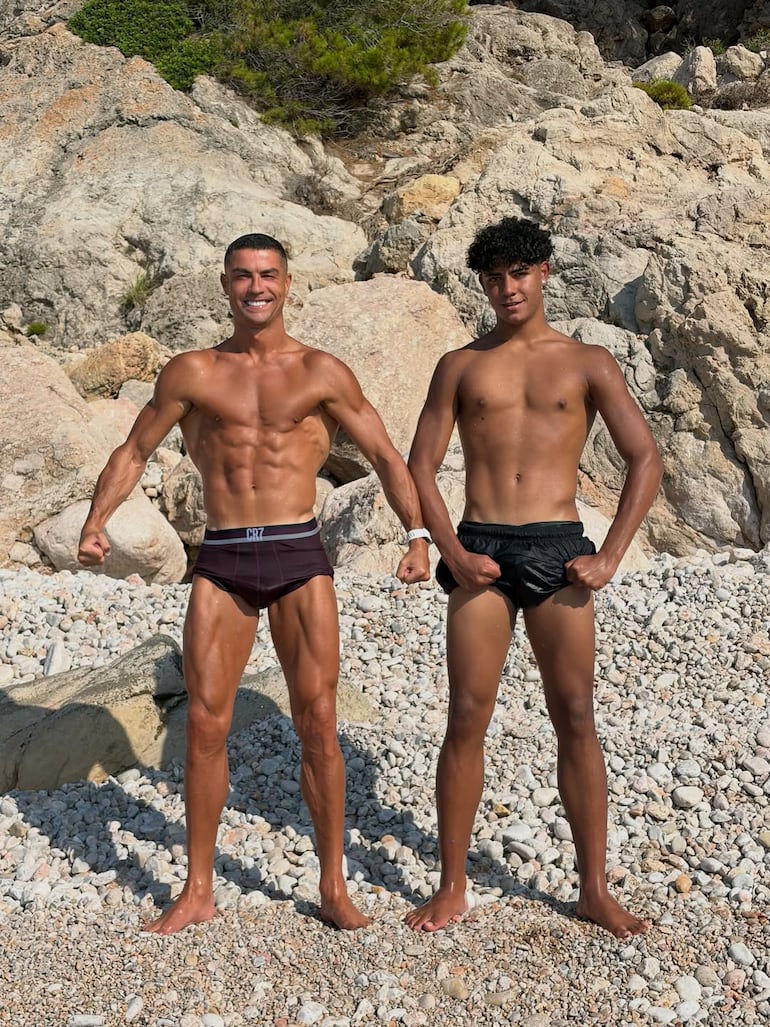 ¡Papá orgulloso! Cristiano Ronaldo junto a su hijo mayor Cristiano Ronaldo Junior.
(Instagram/Cristiano Ronaldo)