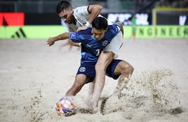 La selección de Paraguay perdió con Portugal en el comienzo del Mundial de Fútbol Playa Seychelles 2025.