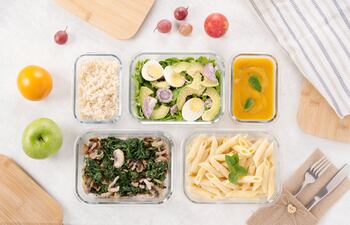 Batch cooking o cocinar por lotes.